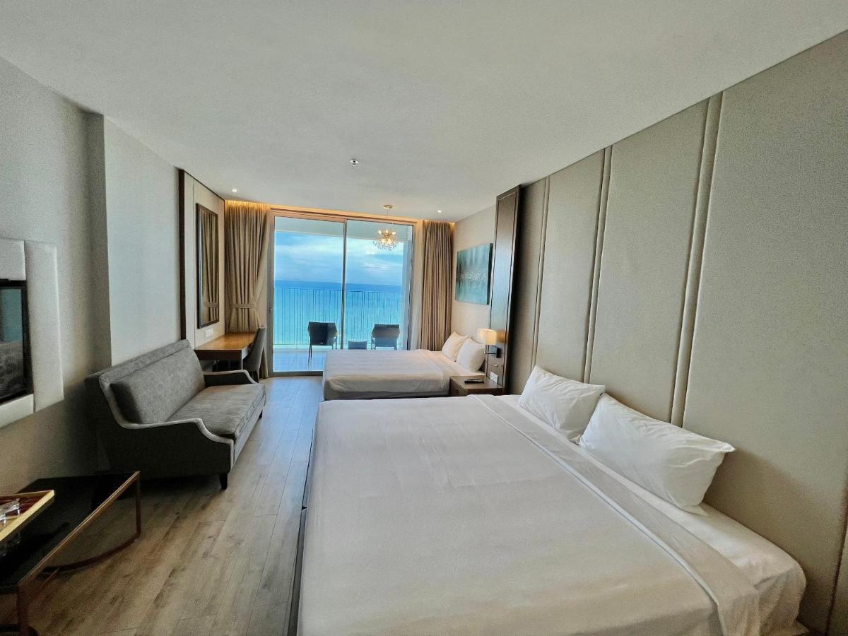 Panorama Central Nha Trang- Vietnam'S Highest Infinitive Rooftop Pool Exterior photo